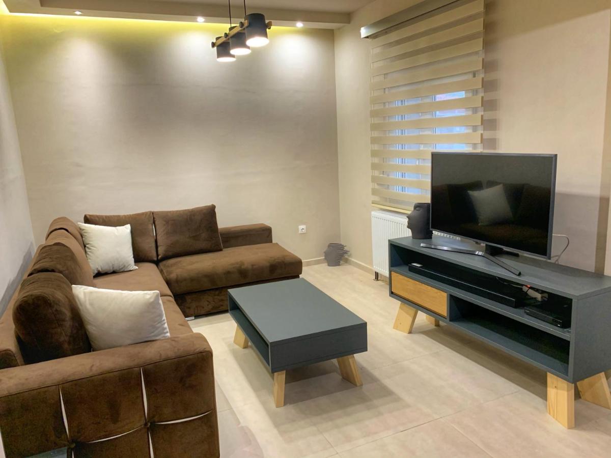 Апартаменты Petite Luxury Urban House Трикала Экстерьер фото